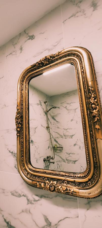 Aurea Residenza Mitropoleos Apartment Tesalonika Bagian luar foto