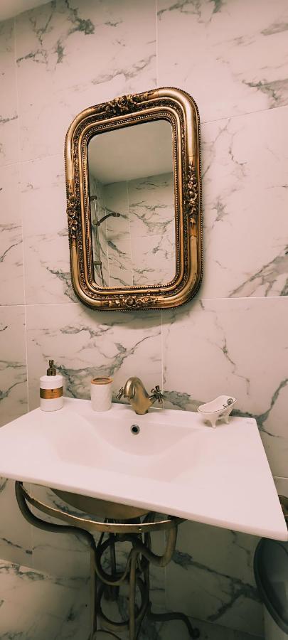 Aurea Residenza Mitropoleos Apartment Tesalonika Bagian luar foto
