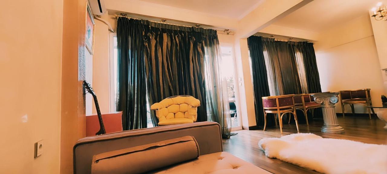Aurea Residenza Mitropoleos Apartment Tesalonika Bagian luar foto