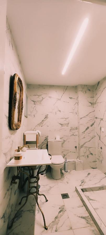 Aurea Residenza Mitropoleos Apartment Tesalonika Bagian luar foto